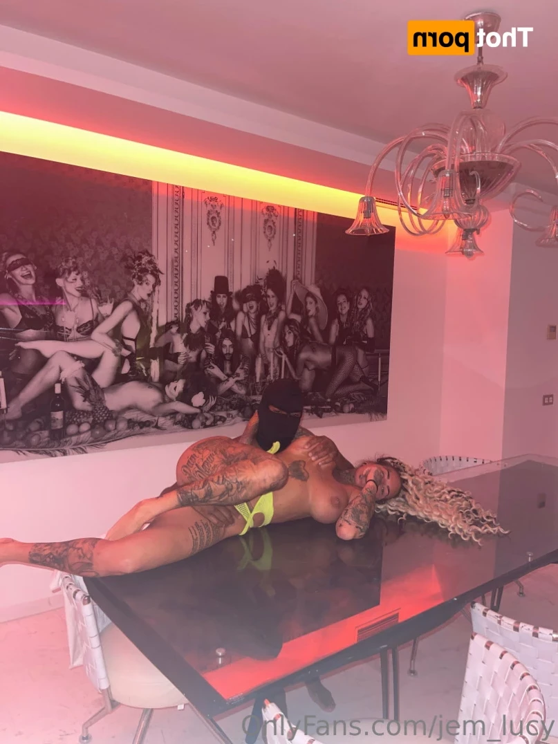 J E M M A L U C Y 🖤 [ jemlucy ] Onlyfans leaked photo 12726382 on Hotleaks.tv