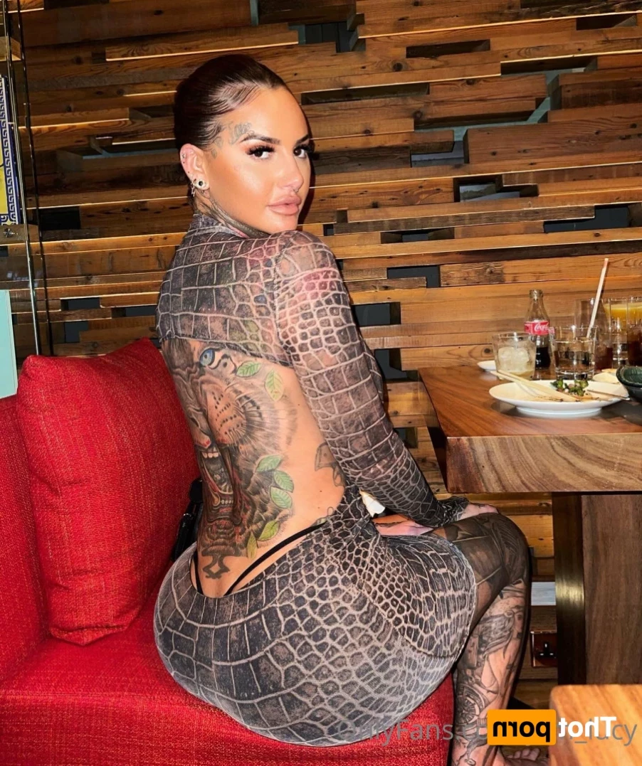 J E M M A L U C Y 🖤 [ jemlucy ] Onlyfans leaked photo 13306594 on Hotleaks.tv