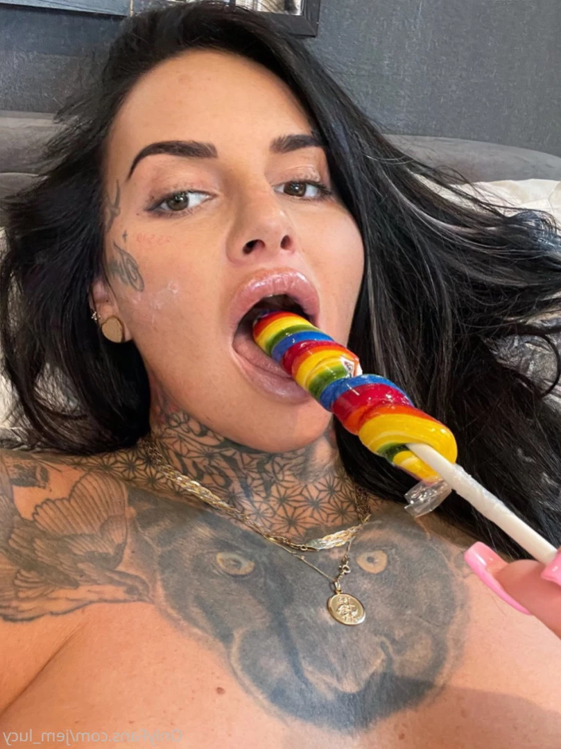J E M M A L U C Y 🖤 [ jemlucy ] Onlyfans leaked photo 13368167 on Hotleaks.tv