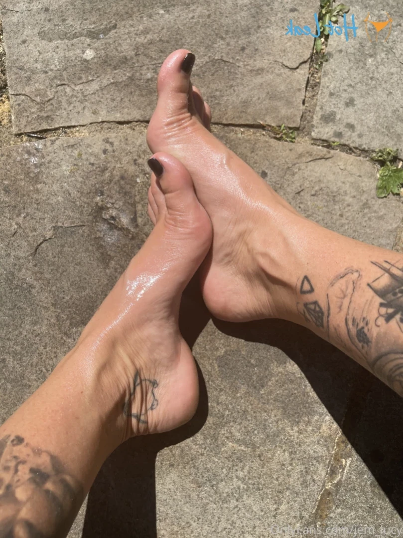 J E M M A L U C Y 🖤 [ jemlucy ] Onlyfans leaked photo 13406131 on Hotleaks.tv