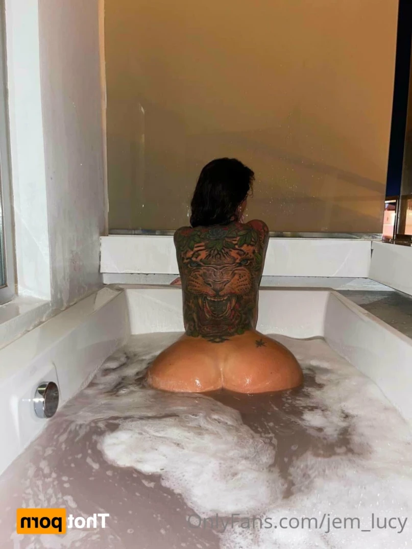 J E M M A L U C Y 🖤 [ jemlucy ] Onlyfans leaked photo 13406834 on Hotleaks.tv