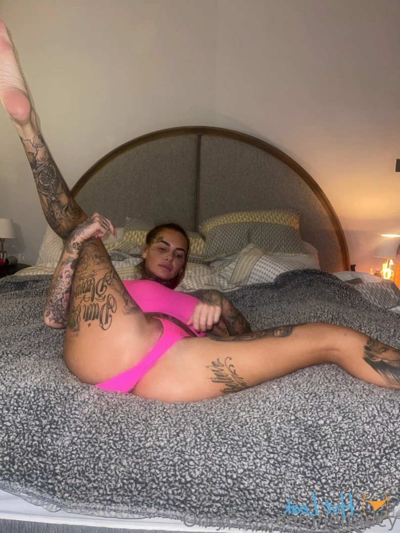 J E M M A L U C Y 🖤 [ jemlucy ] Onlyfans leaked photo 13423646 on Hotleaks.tv