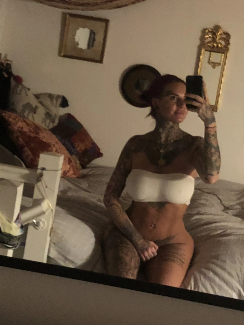 J E M M A L U C Y 🖤 [ jemlucy ] Onlyfans leaked photo 13452317 on Hotleaks.tv