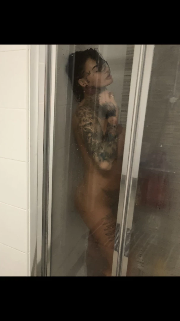 J E M M A L U C Y 🖤 [ jemlucy ] Onlyfans leaked photo 14765918 on Hotleaks.tv