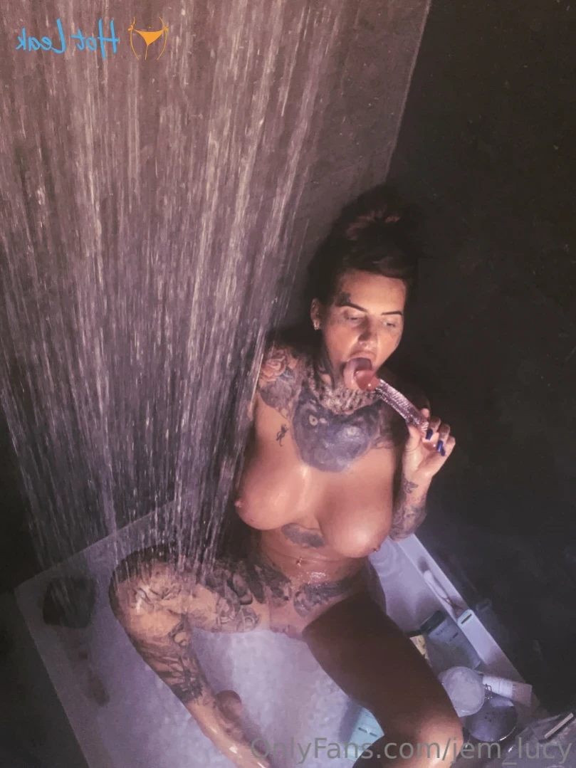 J E M M A L U C Y 🖤 [ jemlucy ] Onlyfans leaked photo 14829147 on Hotleaks.tv