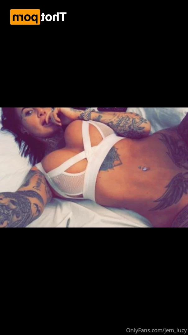 J E M M A L U C Y 🖤 [ jemlucy ] Onlyfans leaked photo 14832553 on Hotleaks.tv