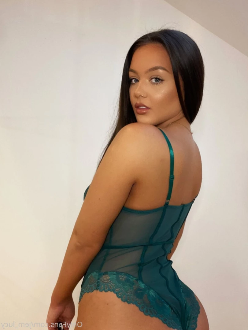 J E M M A L U C Y 🖤 [ jemlucy ] Onlyfans leaked photo 15324698 on Hotleaks.tv
