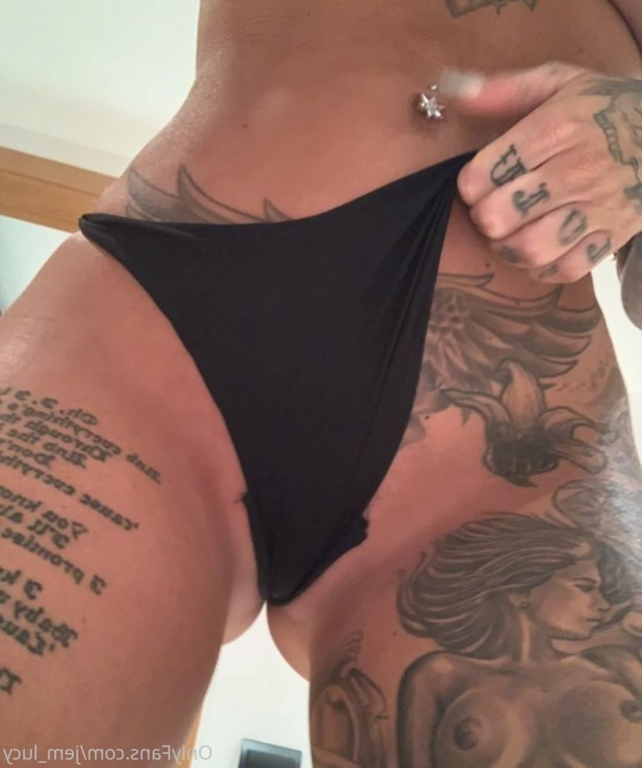J E M M A L U C Y 🖤 [ jemlucy ] Onlyfans leaked photo 15554058 on Hotleaks.tv
