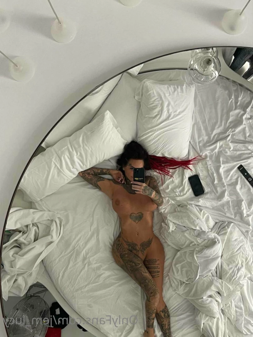 J E M M A L U C Y 🖤 [ jemlucy ] Onlyfans leaked photo 15591015 on Hotleaks.tv
