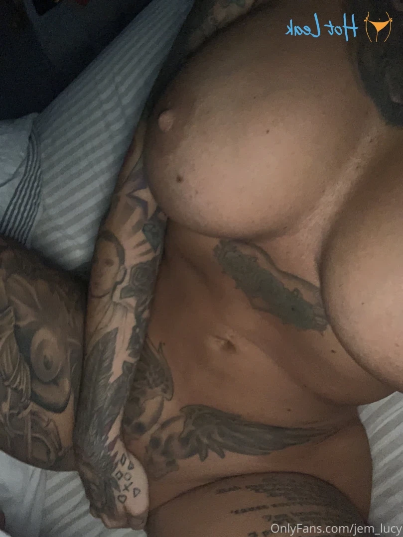 J E M M A L U C Y 🖤 [ jemlucy ] Onlyfans leaked photo 15619823 on Hotleaks.tv