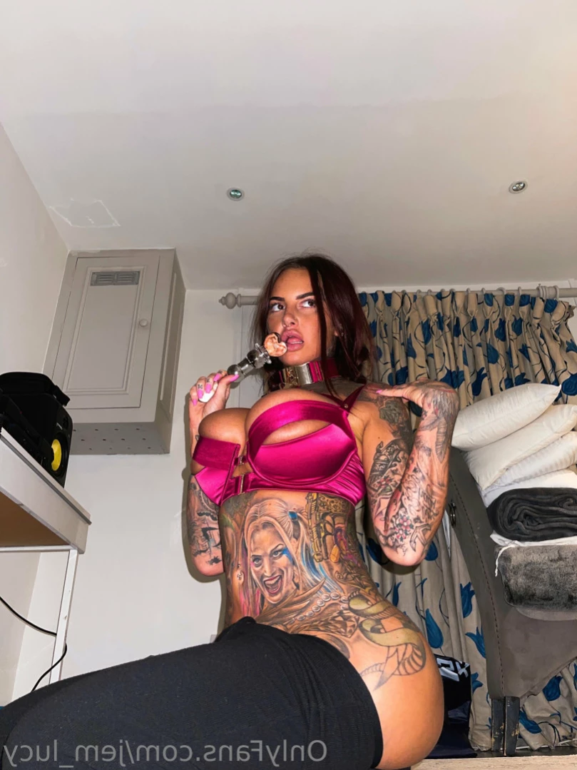 J E M M A L U C Y 🖤 [ jemlucy ] Onlyfans leaked photo 15619828 on Hotleaks.tv