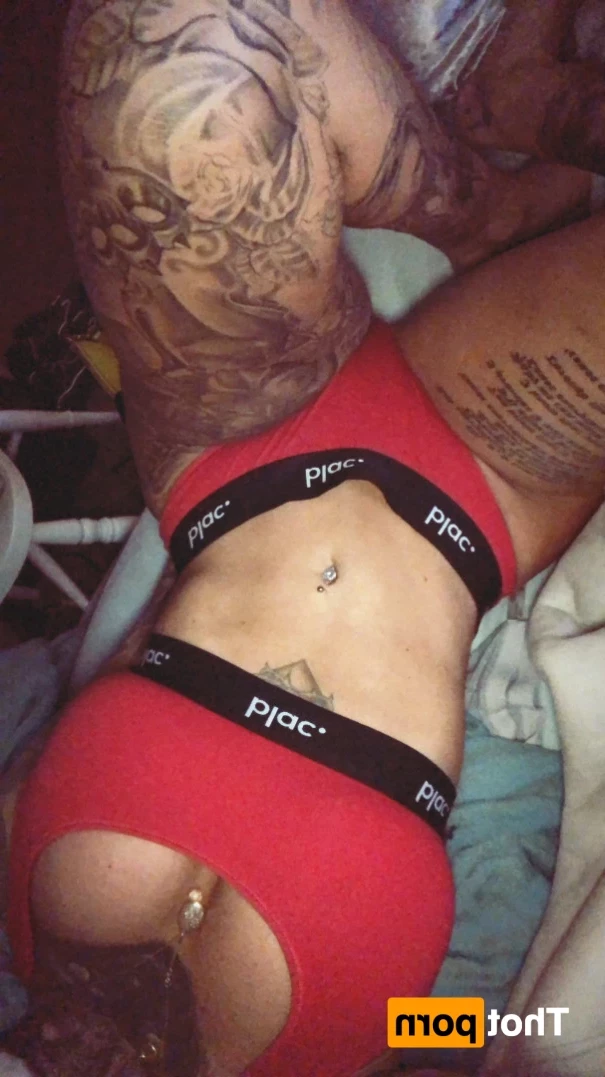J E M M A L U C Y 🖤 [ jemlucy ] Onlyfans leaked photo 16088024 on Hotleaks.tv