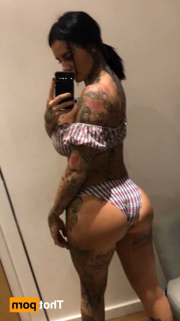 J E M M A L U C Y 🖤 [ jemlucy ] Onlyfans leaked photo 16147232 on Hotleaks.tv