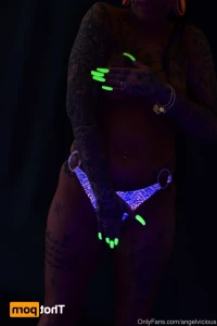 16221023