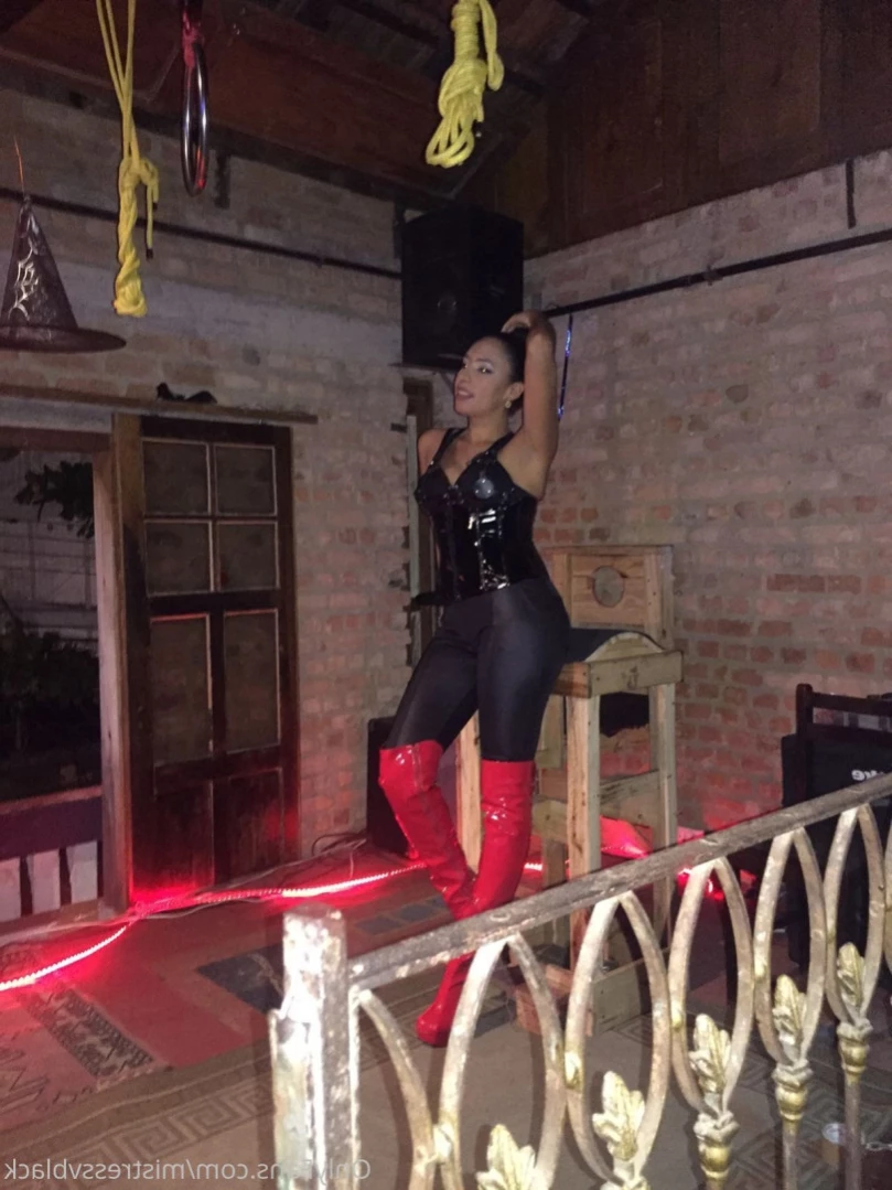 Mistress V Black [ mistressvblack ] Onlyfans leaked photo 16401508 on Hotleaks.tv