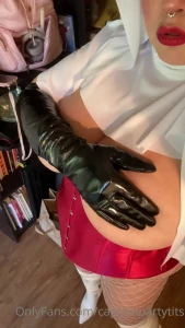 13581218
