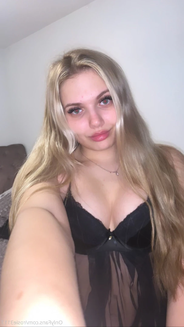 Rose🌹 [ wegfiiqvfvifiw ] Onlyfans leaked photo 12445053 on Hotleaks.tv