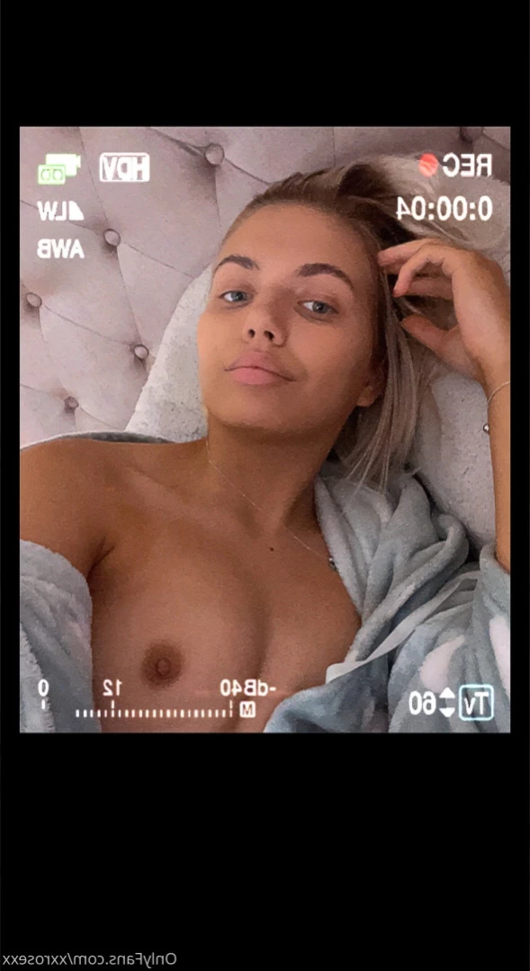 Rose🌹 [ wegfiiqvfvifiw ] Onlyfans leaked photo 14573213 on Hotleaks.tv