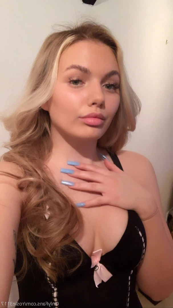 Rose🌹 [ wegfiiqvfvifiw ] Onlyfans leaked photo 16396878 on Hotleaks.tv