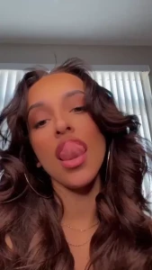 DulcedeCat FEET 👣 [ dulcedecat ] Onlyfans leaked video 13368101 on Hotleaks.tv
