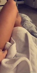15718637
