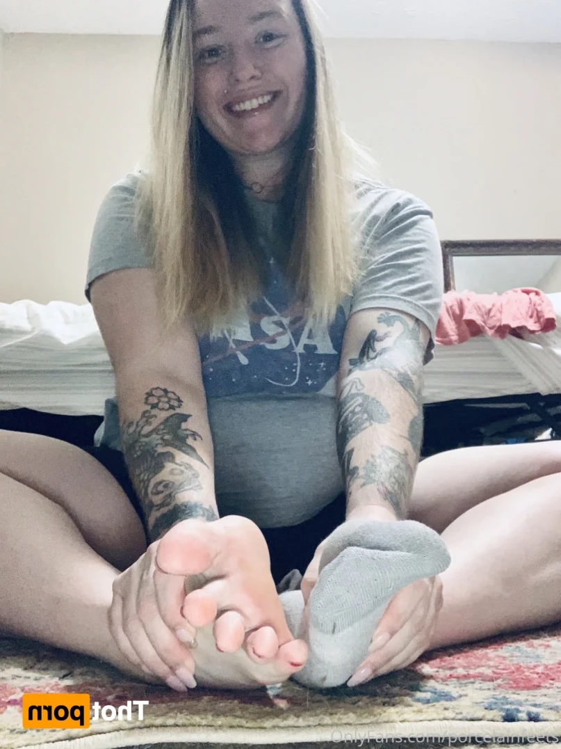 Porcelain Goddess [ porcelainfeets ] Onlyfans leaked photo 12264848 on Hotleaks.tv