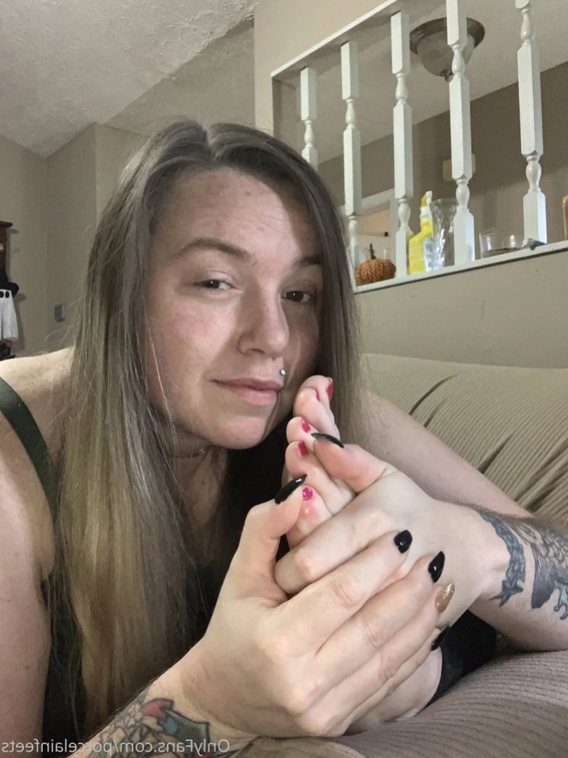 Porcelain Goddess [ porcelainfeets ] Onlyfans leaked photo 12268182 on Hotleaks.tv