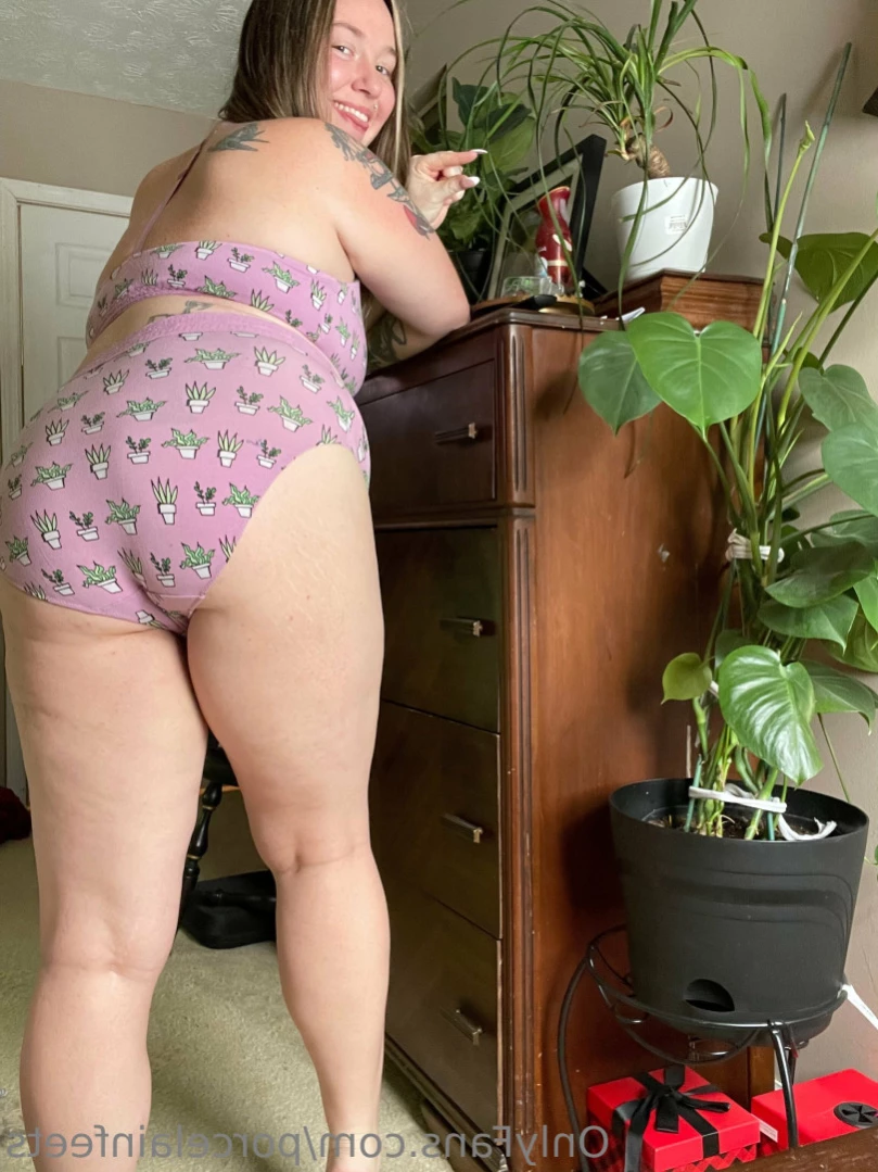 Porcelain Goddess [ porcelainfeets ] Onlyfans leaked photo 12269334 on Hotleaks.tv