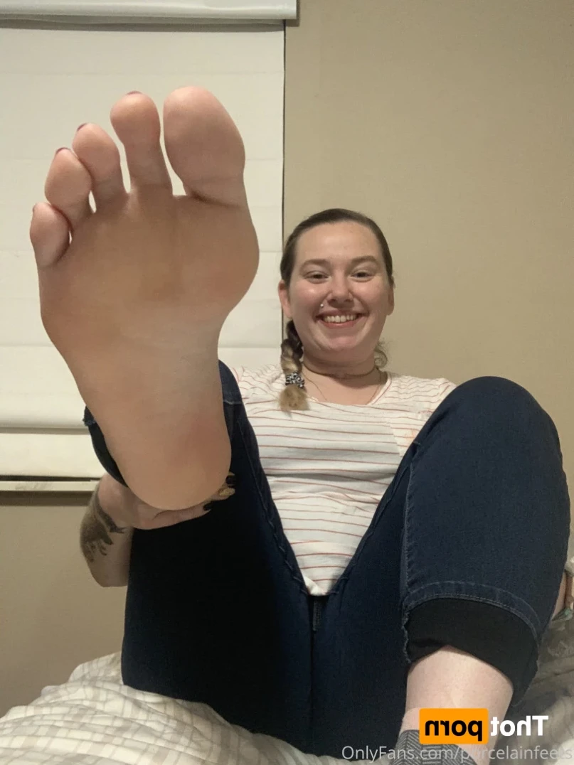 Porcelain Goddess [ porcelainfeets ] Onlyfans leaked photo 12270109 on Hotleaks.tv