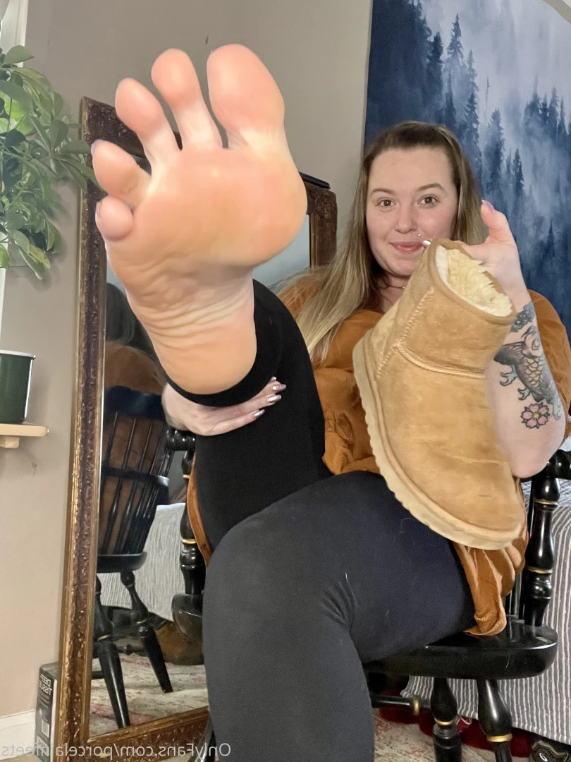 Porcelain Goddess [ porcelainfeets ] Onlyfans leaked photo 12272120 on Hotleaks.tv