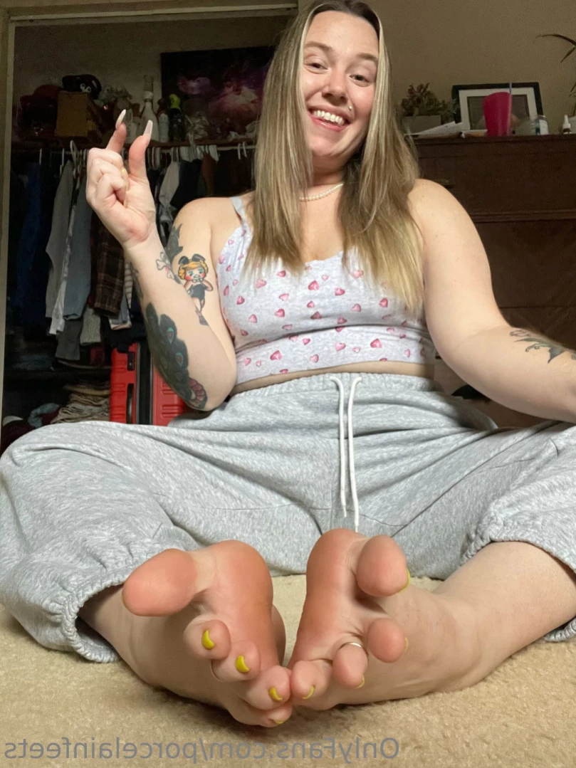 Porcelain Goddess [ porcelainfeets ] Onlyfans leaked photo 12279596 on Hotleaks.tv