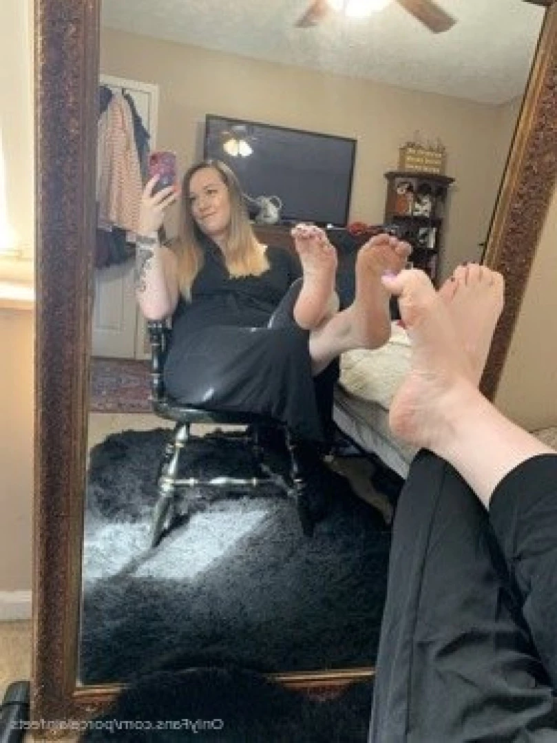 Porcelain Goddess [ porcelainfeets ] Onlyfans leaked photo 12284180 on Hotleaks.tv