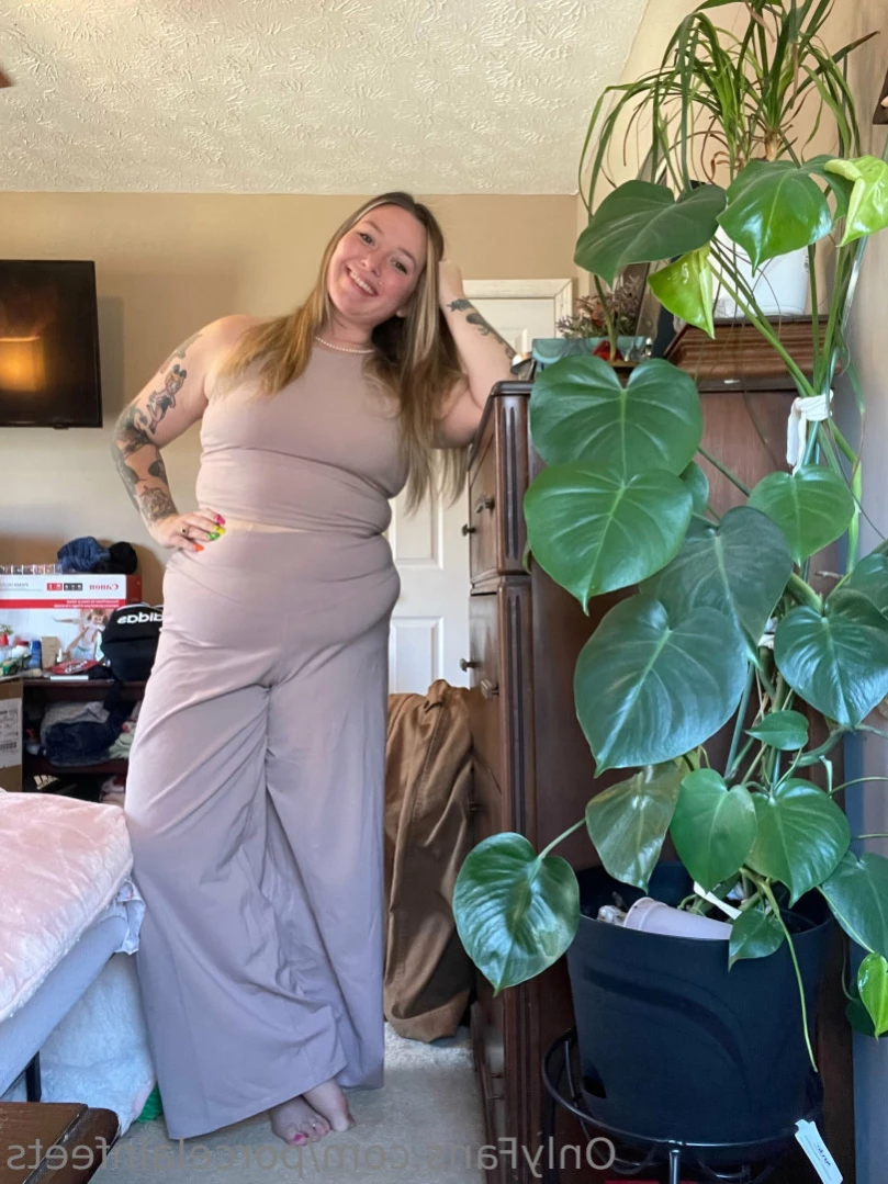 Porcelain Goddess [ porcelainfeets ] Onlyfans leaked photo 12287336 on Hotleaks.tv