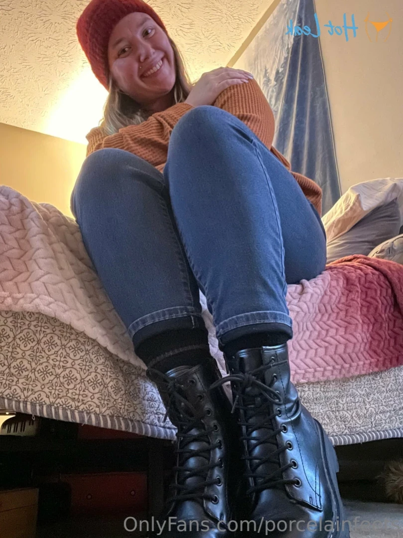 Porcelain Goddess [ porcelainfeets ] Onlyfans leaked photo 12287463 on Hotleaks.tv