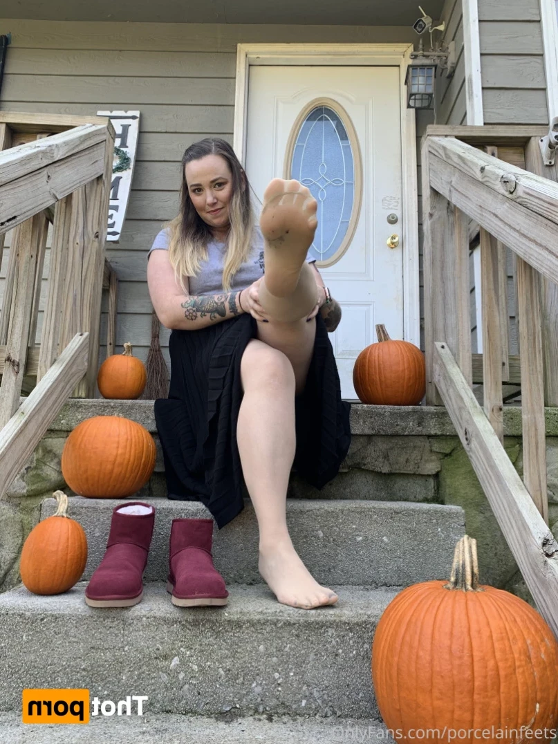 Porcelain Goddess [ porcelainfeets ] Onlyfans leaked photo 12318627 on Hotleaks.tv