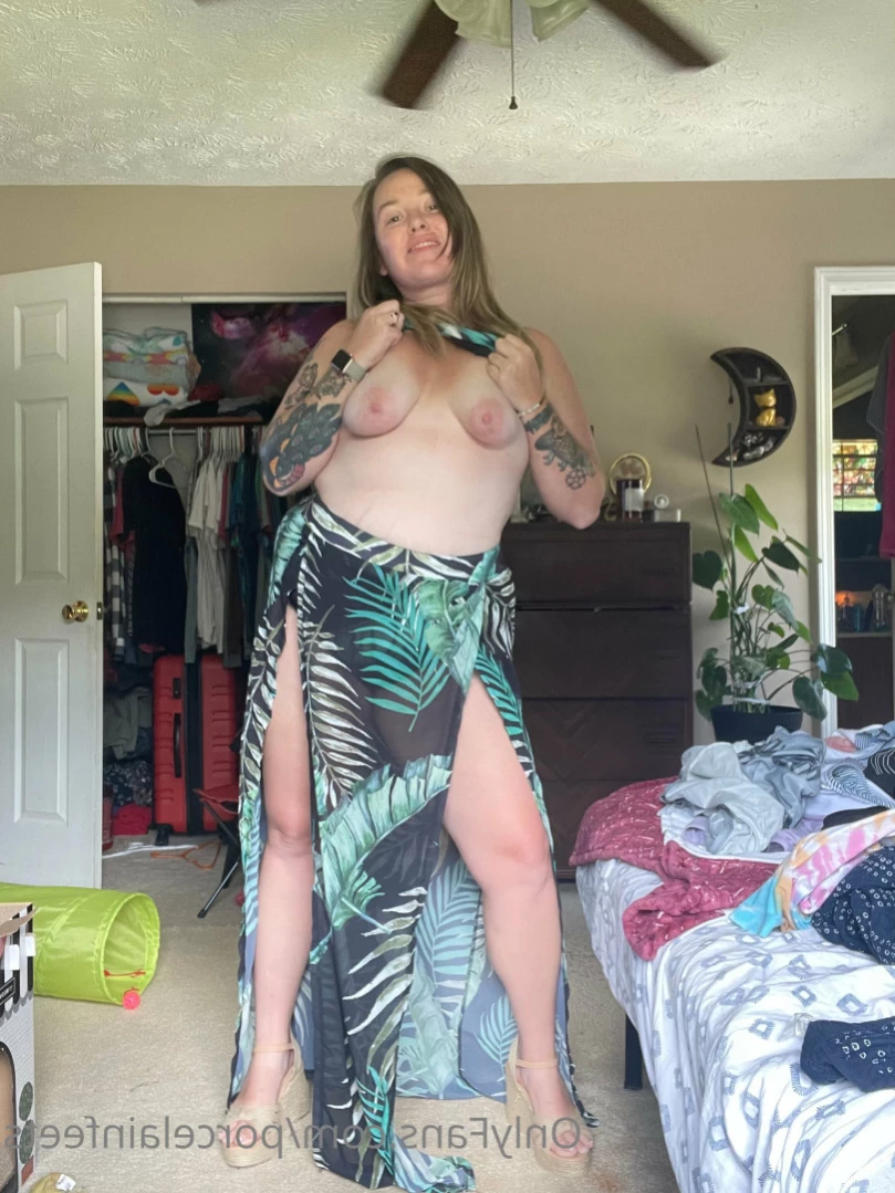 Porcelain Goddess [ porcelainfeets ] Onlyfans leaked photo 12319169 on Hotleaks.tv