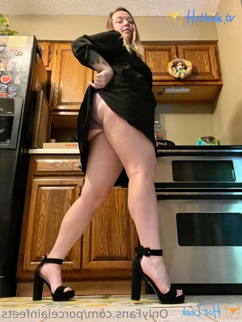 Porcelain Goddess [ porcelainfeets ] Onlyfans leaked photo 12319366 on Hotleaks.tv