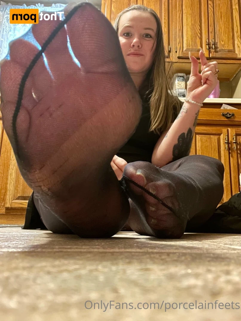Porcelain Goddess [ porcelainfeets ] Onlyfans leaked photo 12319427 on Hotleaks.tv