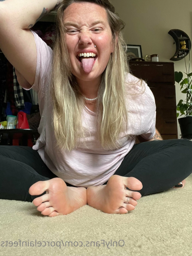 Porcelain Goddess [ porcelainfeets ] Onlyfans leaked photo 12835787 on Hotleaks.tv
