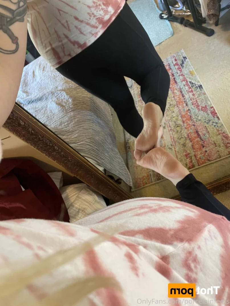 Porcelain Goddess [ porcelainfeets ] Onlyfans leaked photo 12972757 on Hotleaks.tv