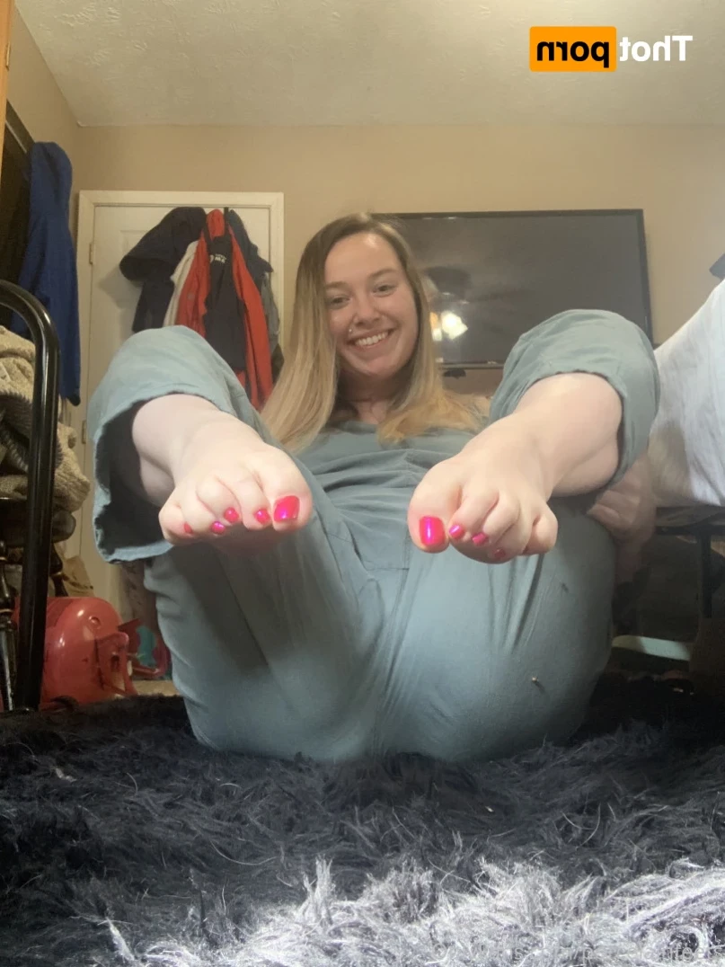 Porcelain Goddess [ porcelainfeets ] Onlyfans leaked photo 13364144 on Hotleaks.tv