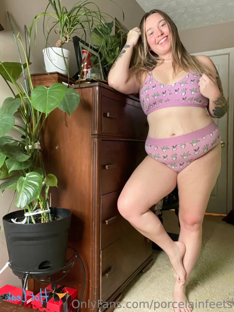 Porcelain Goddess [ porcelainfeets ] Onlyfans leaked photo 14119258 on Hotleaks.tv