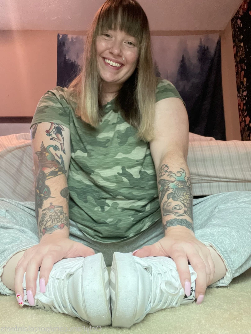 Porcelain Goddess [ porcelainfeets ] Onlyfans leaked photo 14686017 on Hotleaks.tv