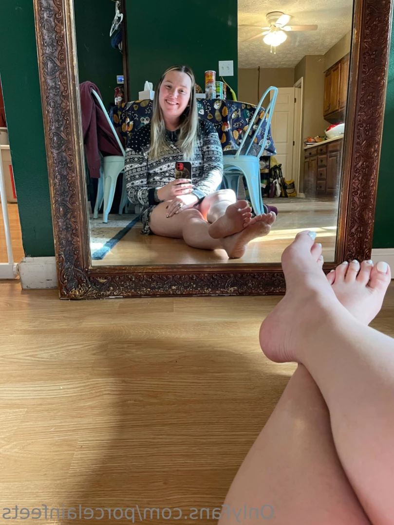 Porcelain Goddess [ porcelainfeets ] Onlyfans leaked photo 14822320 on Hotleaks.tv