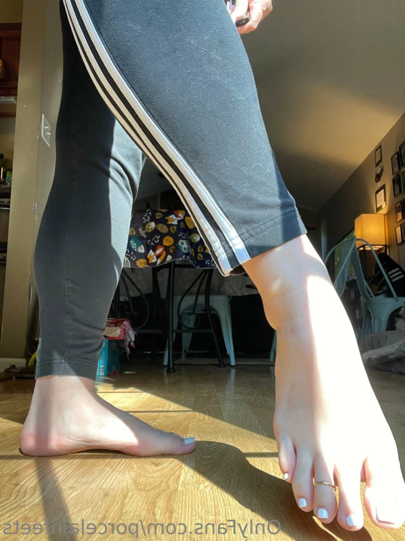 Porcelain Goddess [ porcelainfeets ] Onlyfans leaked photo 14862235 on Hotleaks.tv