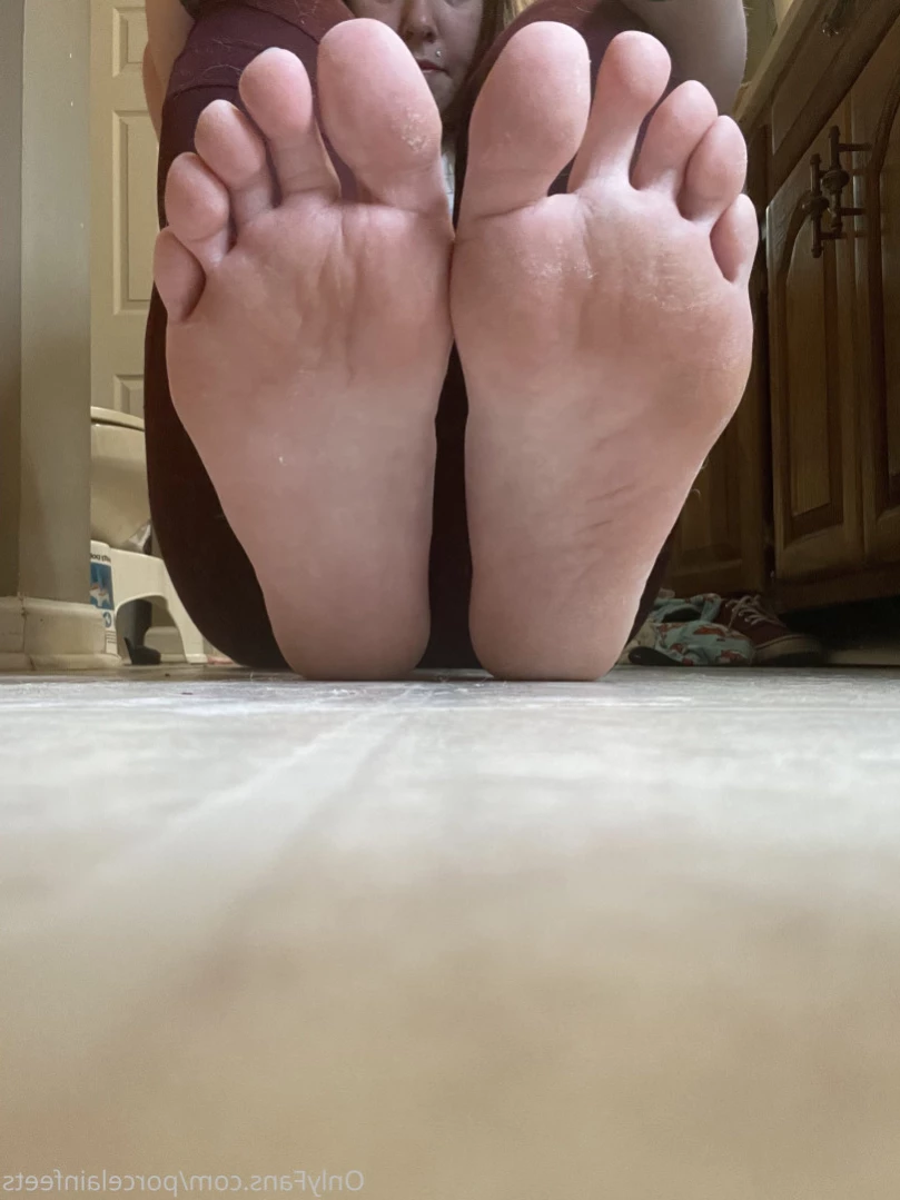 Porcelain Goddess [ porcelainfeets ] Onlyfans leaked photo 15239086 on Hotleaks.tv