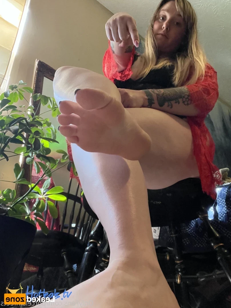 Porcelain Goddess [ porcelainfeets ] Onlyfans leaked photo 15687035 on Hotleaks.tv