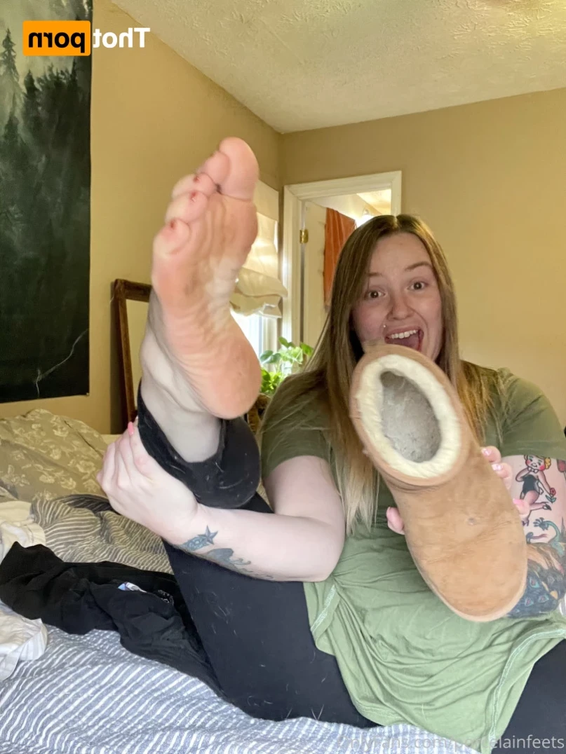 Porcelain Goddess [ porcelainfeets ] Onlyfans leaked photo 15896568 on Hotleaks.tv