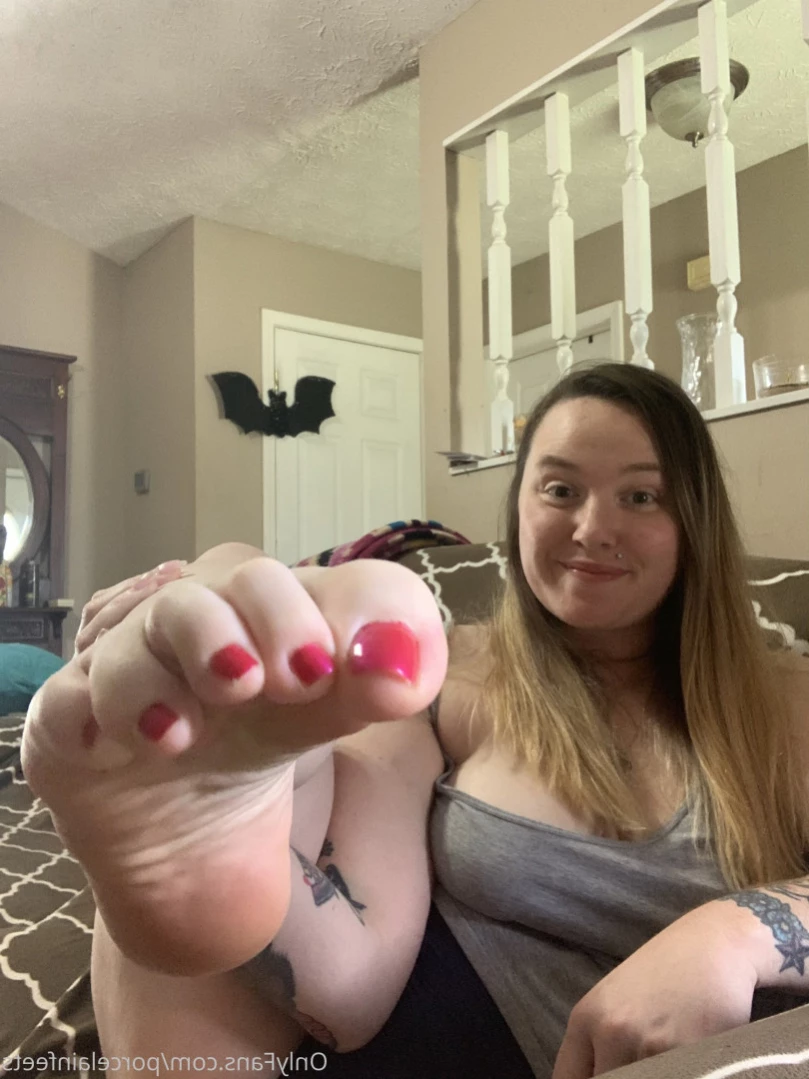 Porcelain Goddess [ porcelainfeets ] Onlyfans leaked photo 16213274 on Hotleaks.tv