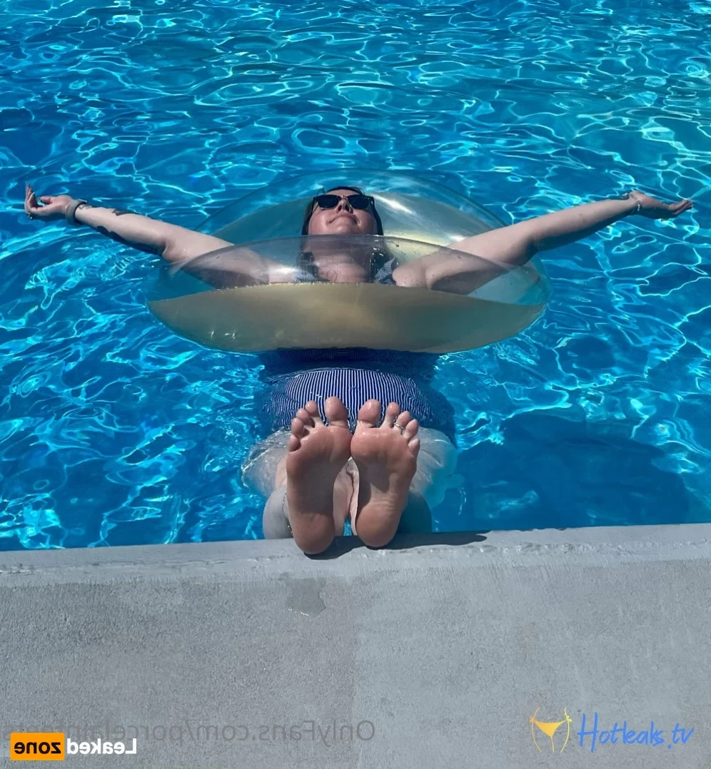 Porcelain Goddess [ porcelainfeets ] Onlyfans leaked photo 16221145 on Hotleaks.tv